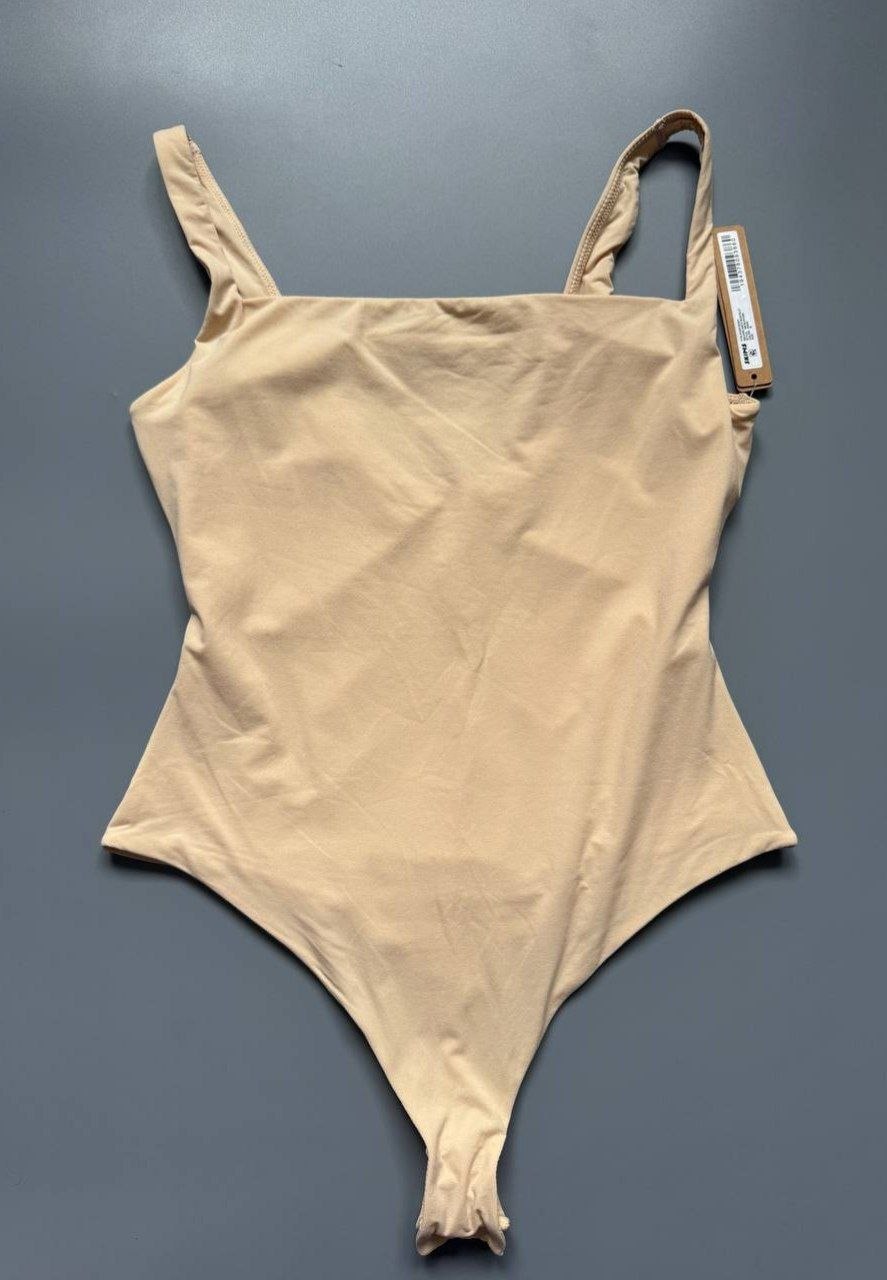 Боди SKIMS Fits Everybody Square Neck Bodysuit