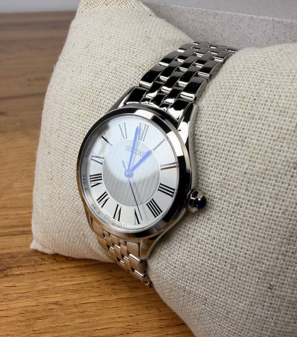 Женские часы Seiko Essentials 'Silver White Dial'