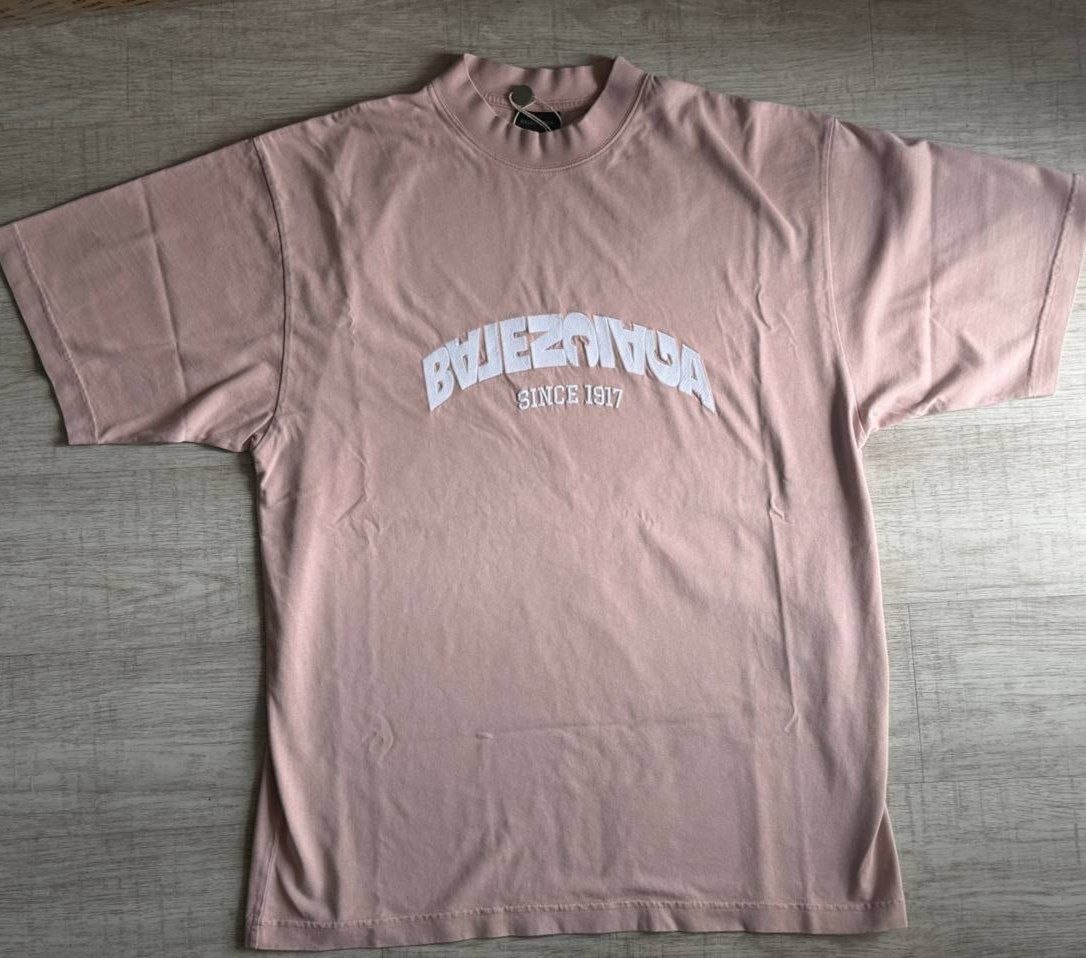 Футболка унисекс Balenciaga Vintage Jersey Back Flip Logo T-Shirt 'Pink'