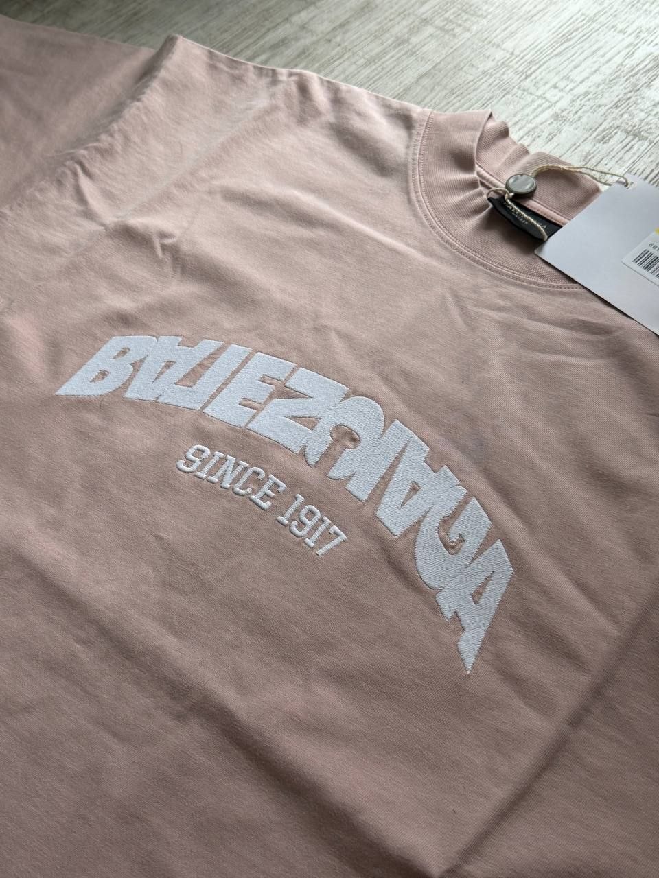 Футболка унисекс Balenciaga Vintage Jersey Back Flip Logo T-Shirt 'Pink'