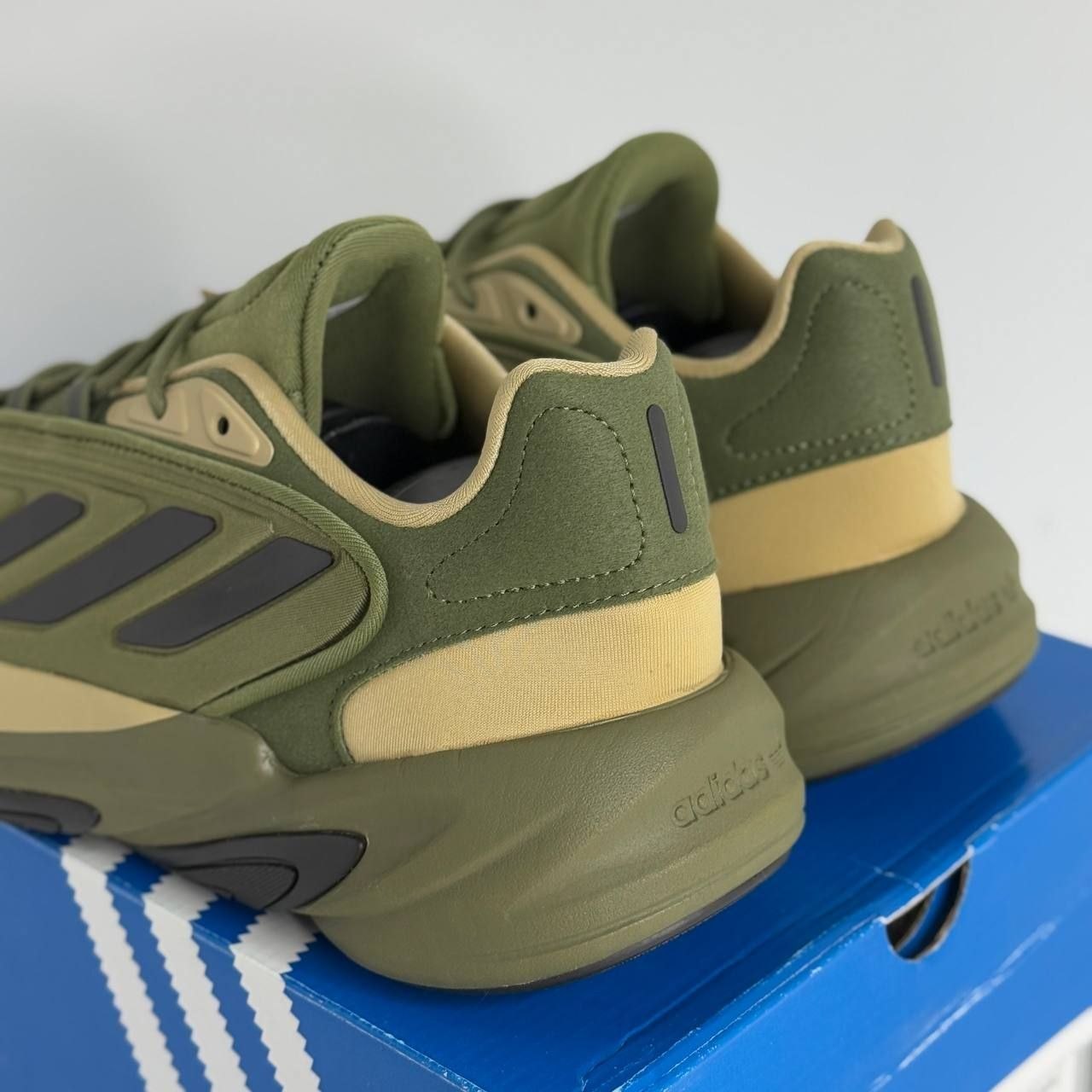 Кроссовки Adidas Originals Ozelia 'Focus Olive'
