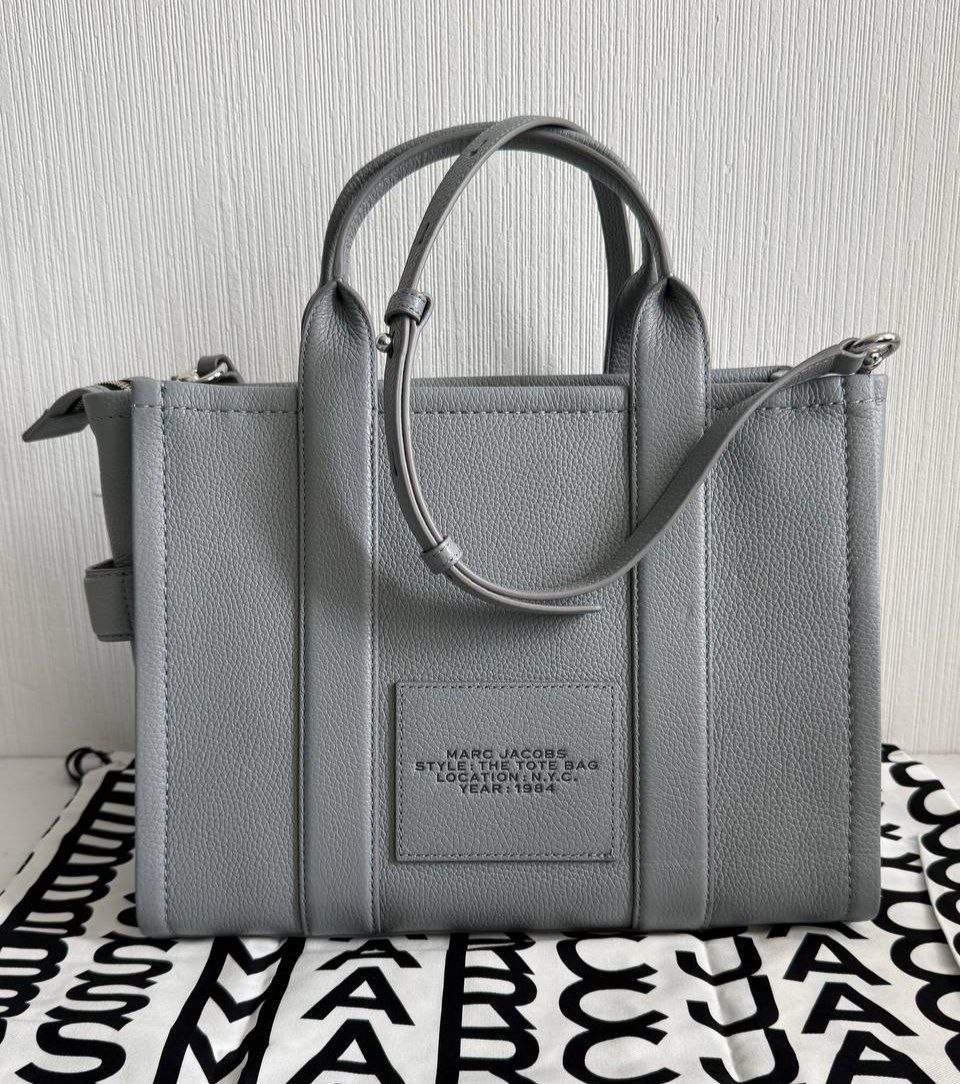 Сумка Marc Jacobs The Leather Medium Tote Bag