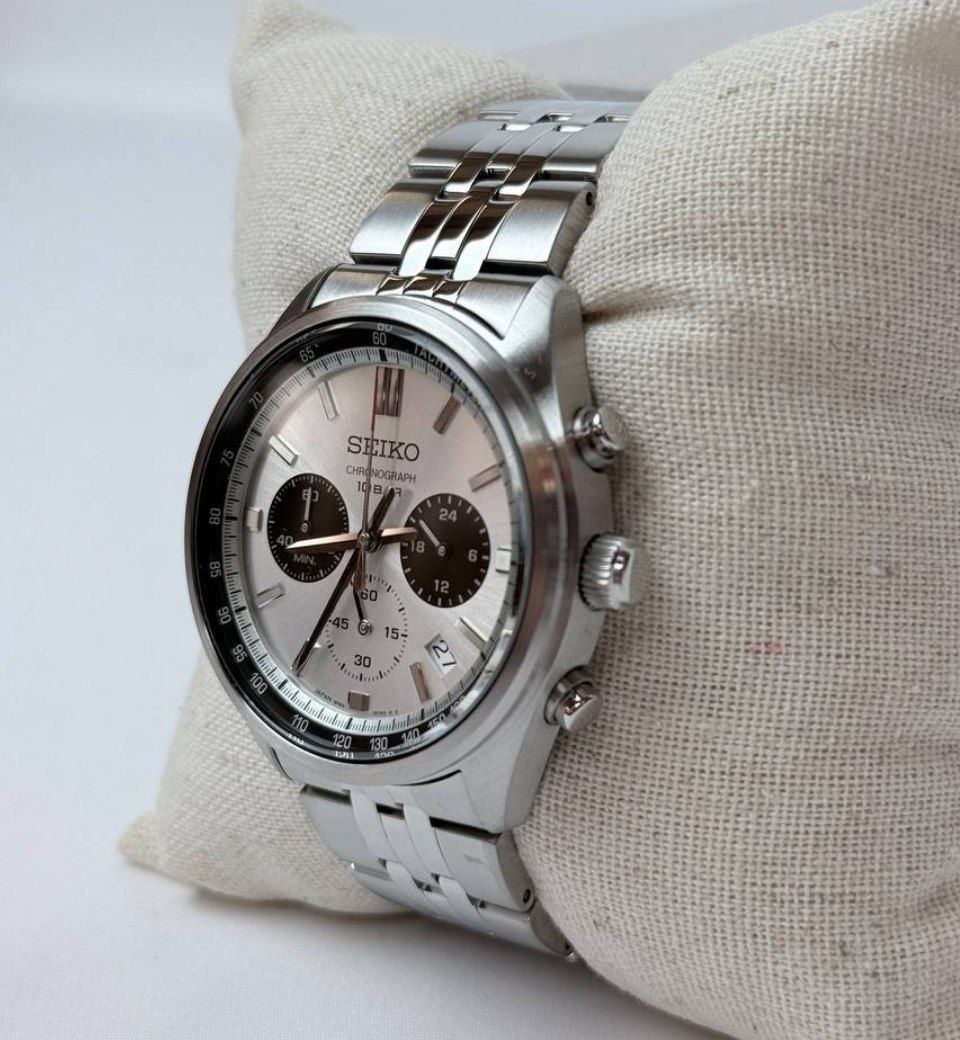 Часы Seiko Chronograph Essentials Steel Watch