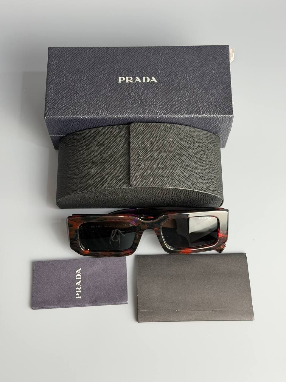 Очки унисекс PRADA Rectangle Sunglasses