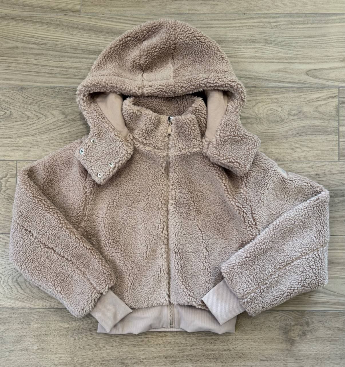 Женская куртка Alo Yoga Foxy Sherpa Jacket 'Latte'