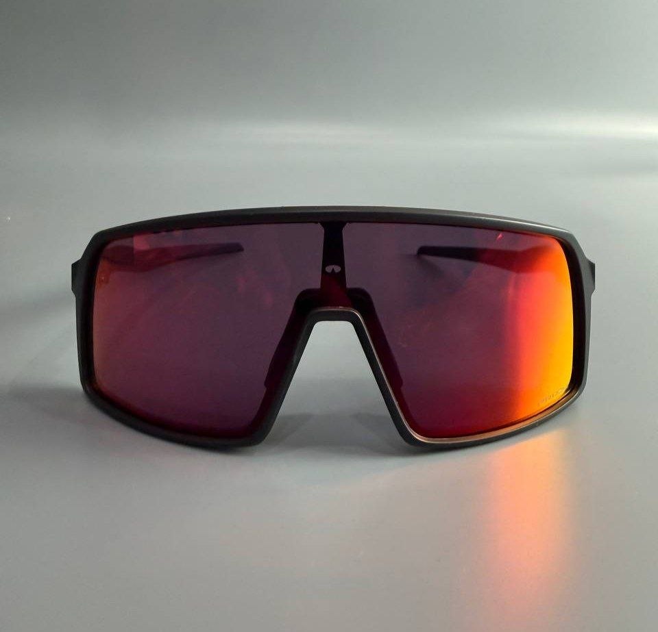 Очки унисекс Oakley Sutro Sunglasses 'Prizm Road'