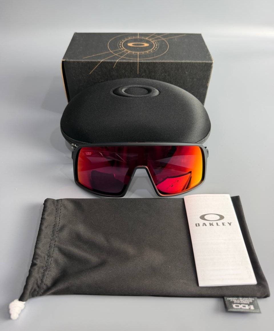 Очки унисекс Oakley Sutro Sunglasses 'Prizm Road'