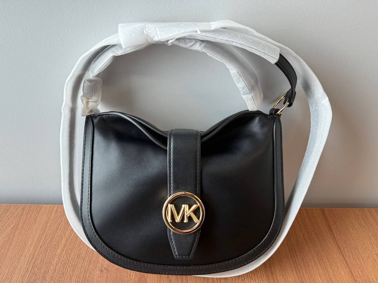 Женская сумка Michael Kors Gabby Small Hobo Crossbody Bag