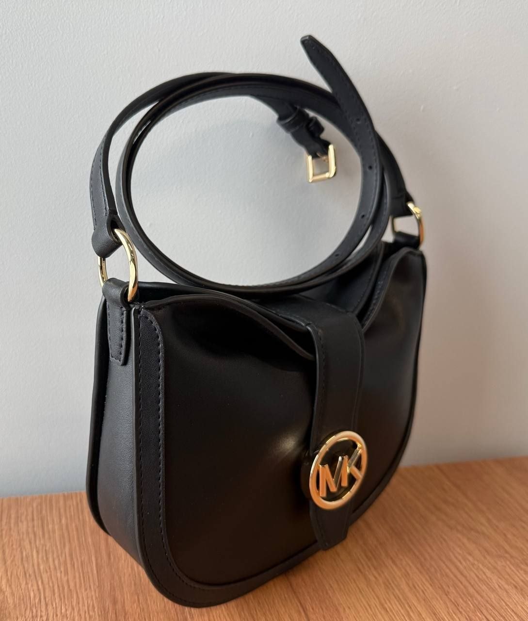 Женская сумка Michael Kors Gabby Small Hobo Crossbody Bag