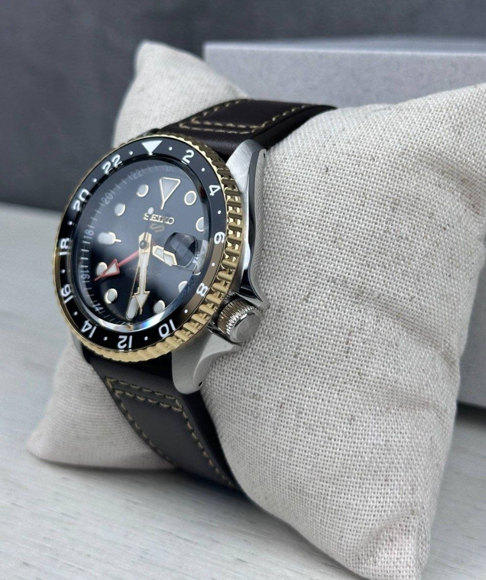 Часы Seiko 5 Sports SKX GMT 'Mocha'