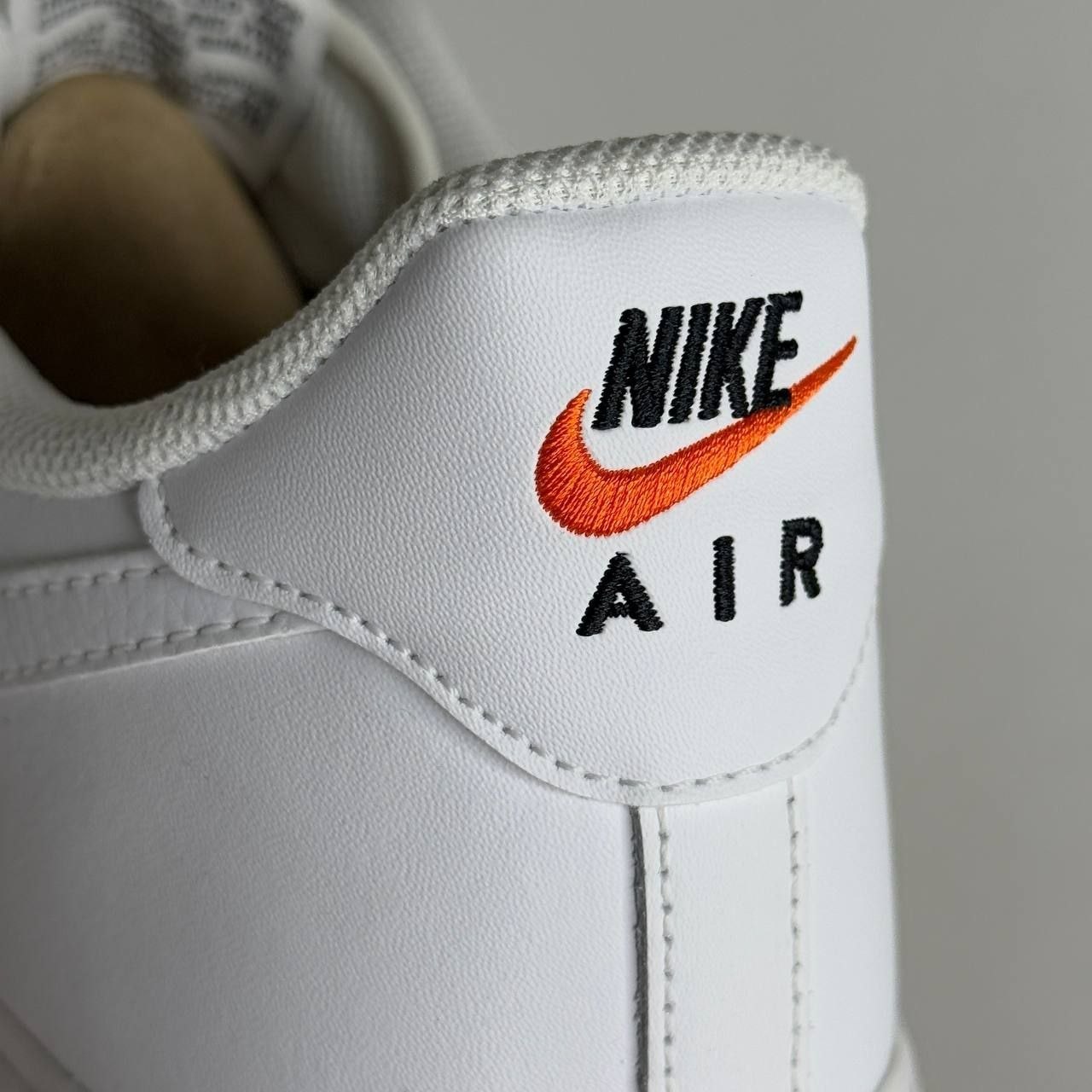 Кроссовки Nike Air Force 1 Low '07 LV8 'White Gum'