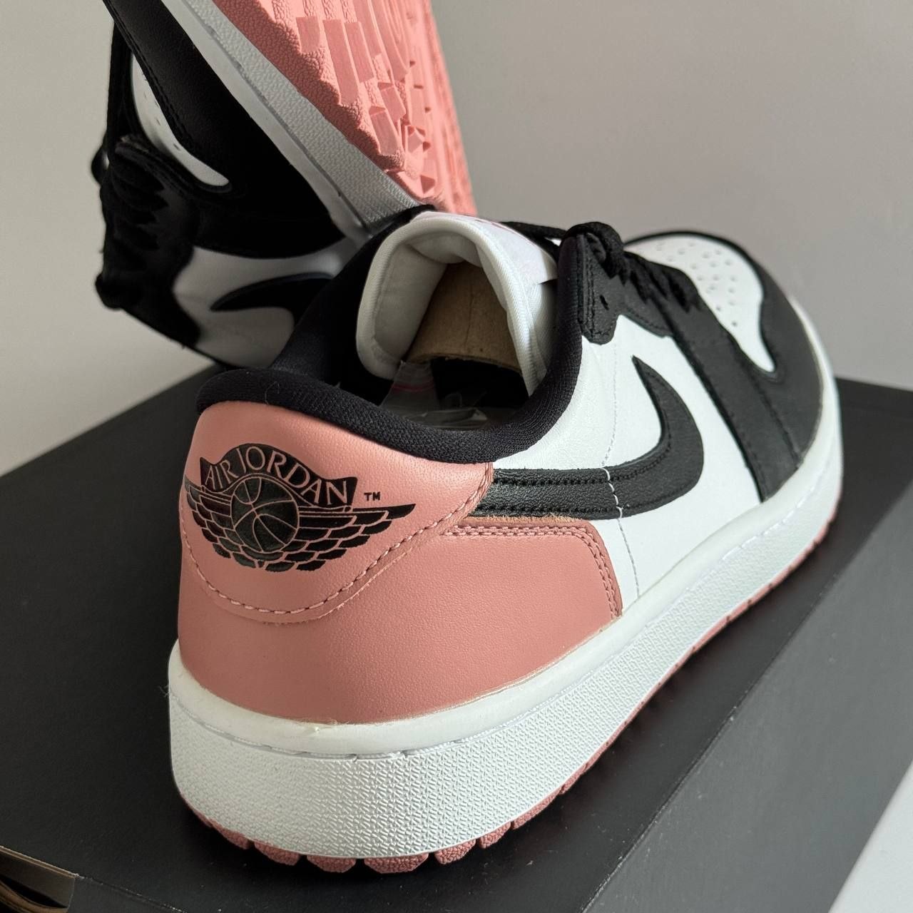 Кроссовки Nike Air Jordan 1 Retro Low Golf 'Rust Pink'