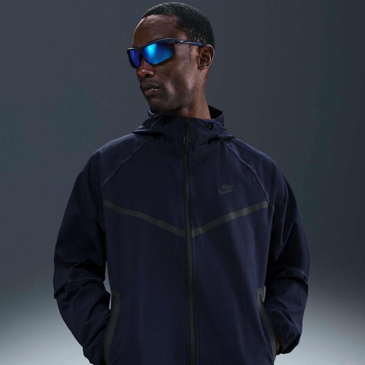 Куртка ветровка Nike Tech Woven Windbreaker 'Obsidian Black'
