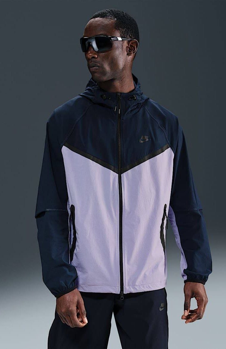 Куртка ветровка Nike Tech Woven Windbreaker 'Hydrangeas Obsidian Black'