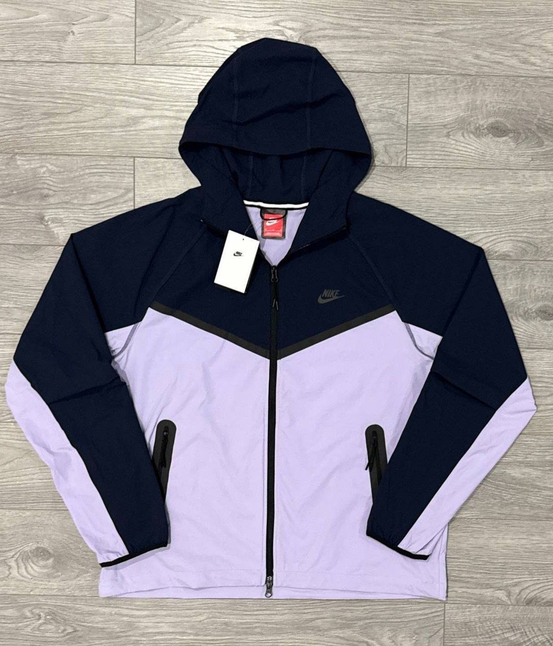 Куртка ветровка Nike Tech Woven Windbreaker 'Hydrangeas Obsidian Black'