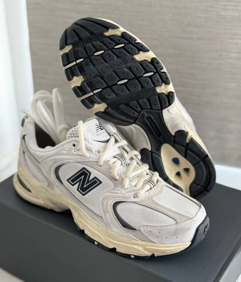 Женские кроссовки New Balance 530 'White Black Distressed'