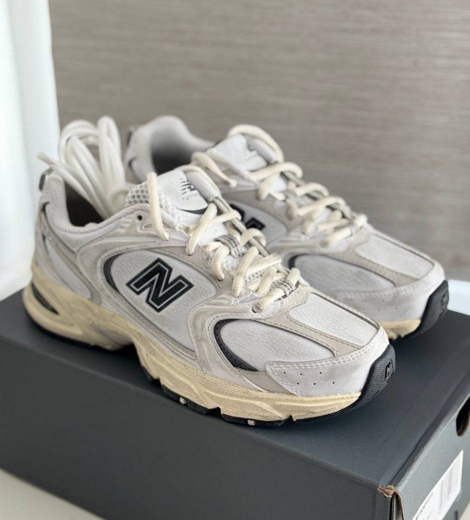 Женские кроссовки New Balance 530 'White Black Distressed'