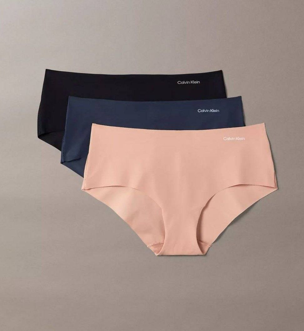 Женские трусики Calvin Klein Invisibles Microfiber Stretch 3 Pack Hipsters