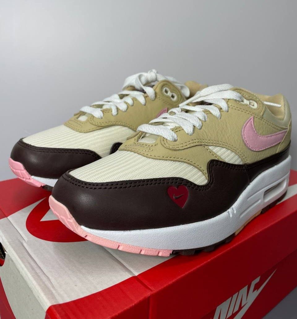 Женские кроссовки Nike Air Max 1 'Valentine’s Day'