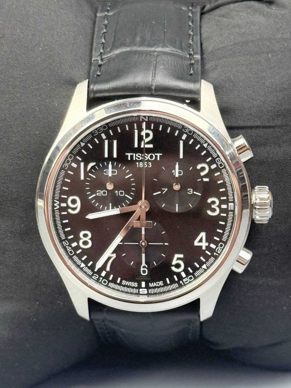 Часы Tissot Chrono 42mm Watch