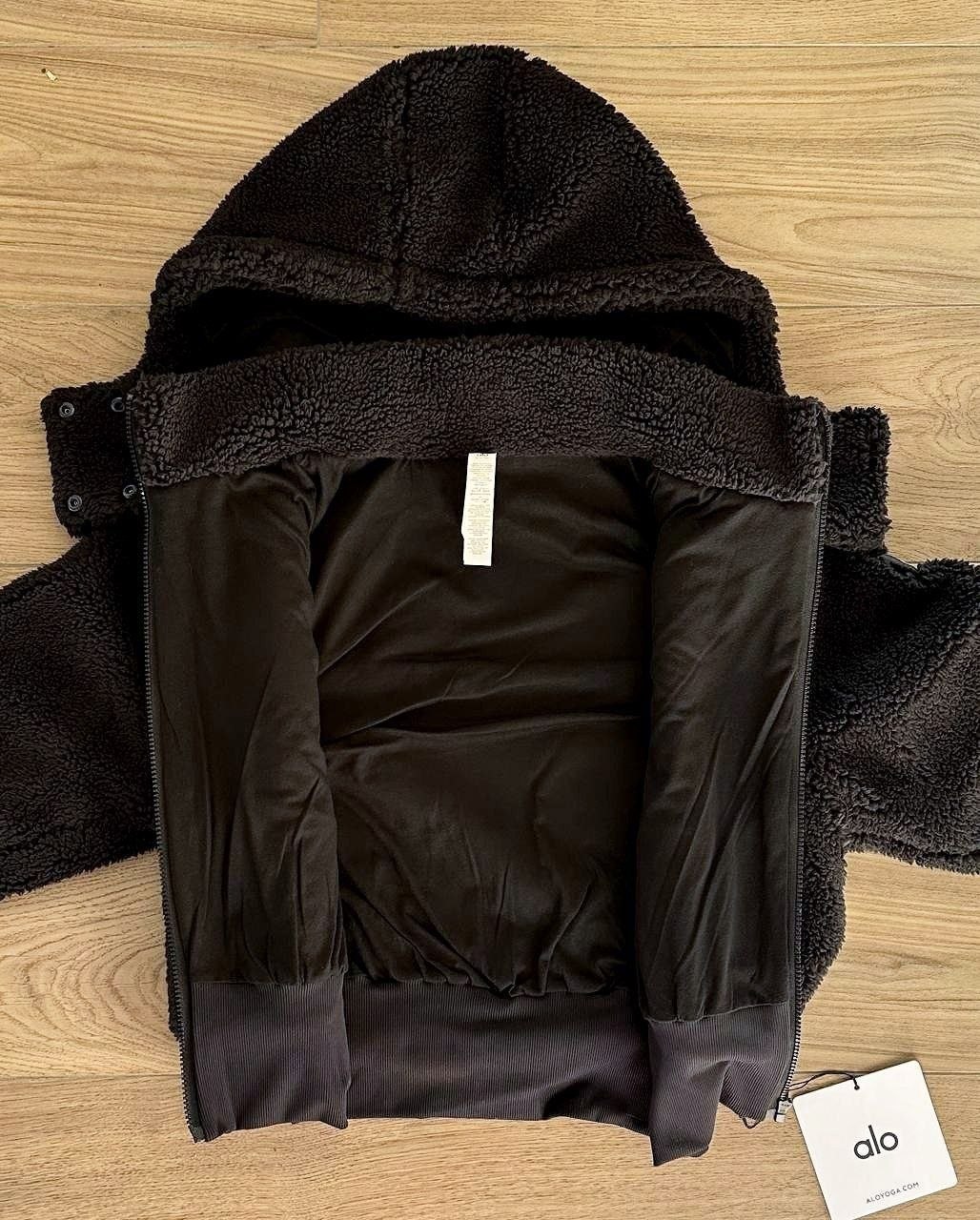 Женская куртка Alo Yoga Foxy Sherpa Jacket 'black'