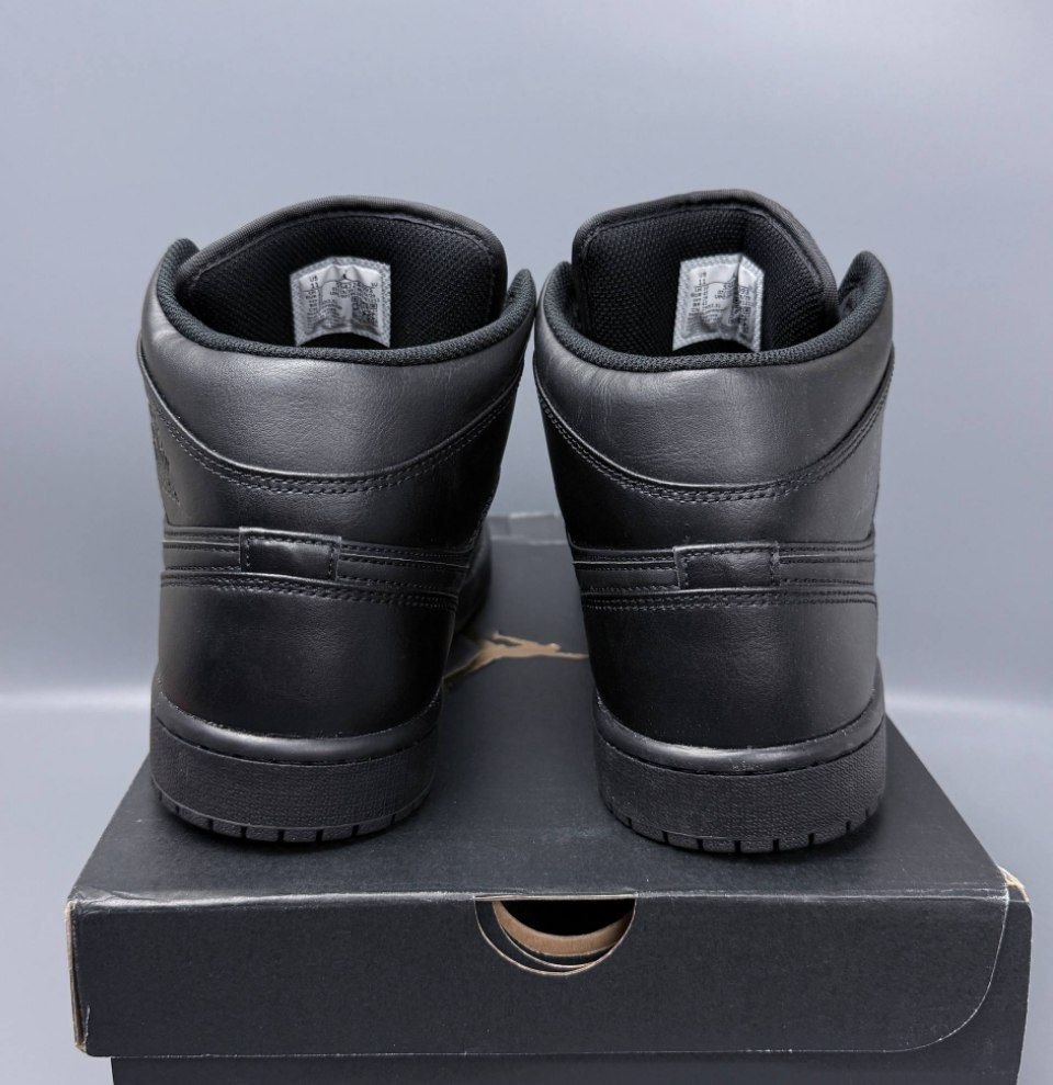Кроссовки Air Jordan 1 Mid 'Triple Black'