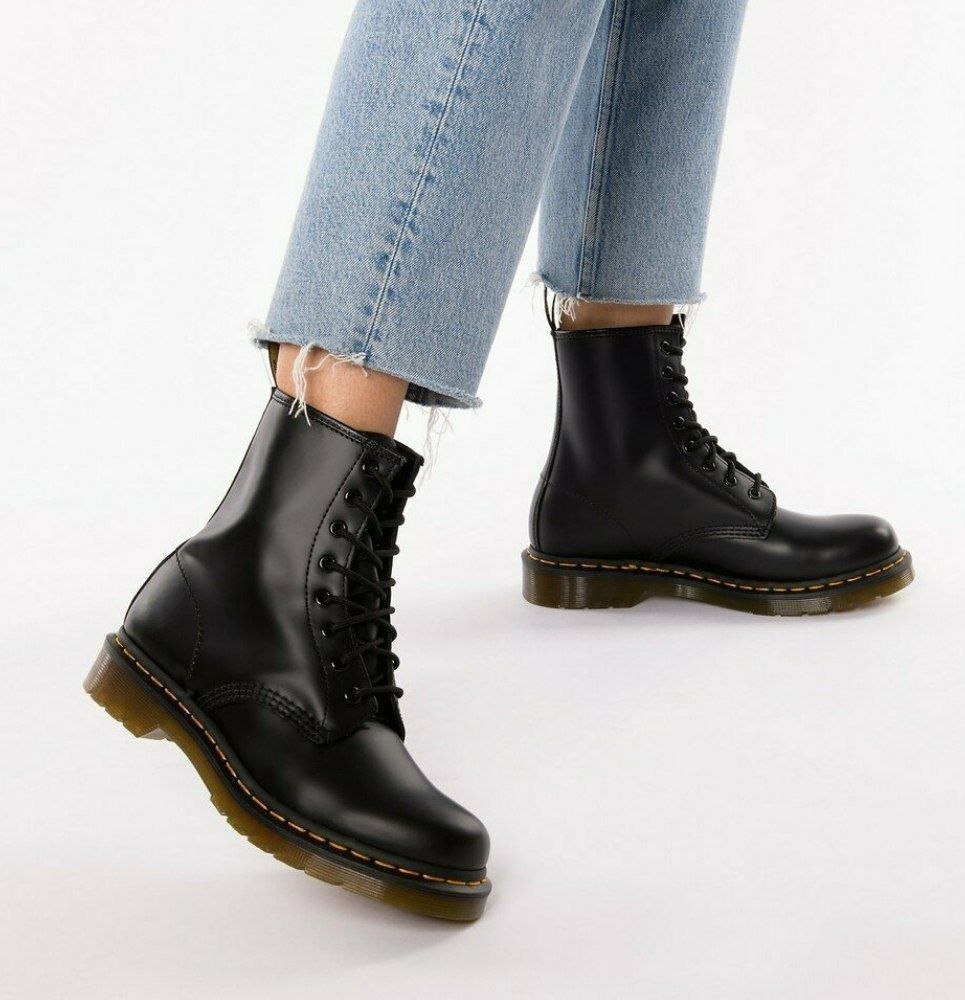 Женские ботинки Dr Martens 1460 Black Smooth 8-eye Boots