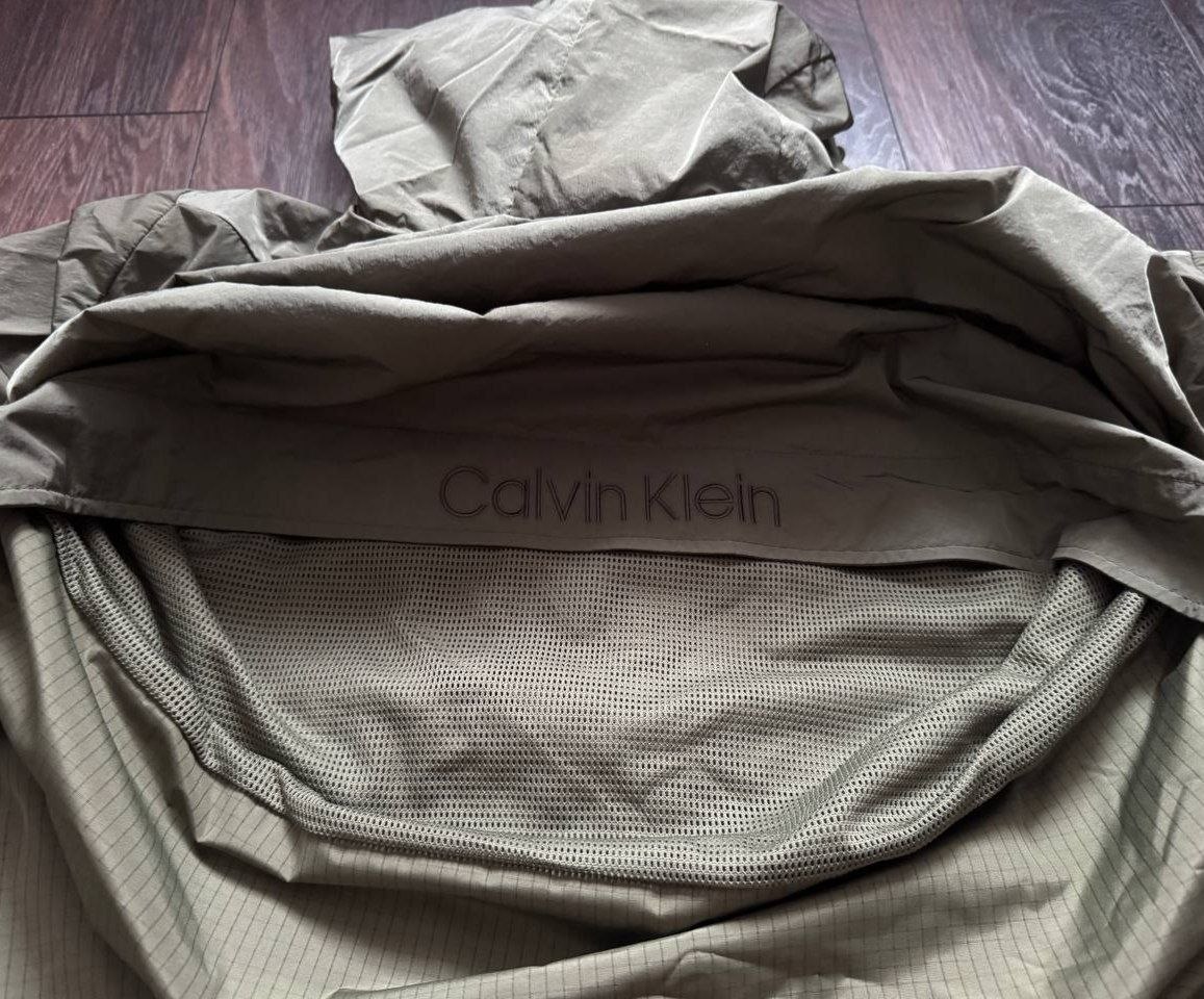 Куртка ветровка Calvin Klein Lightweight Nylon Mixed Media Jacket