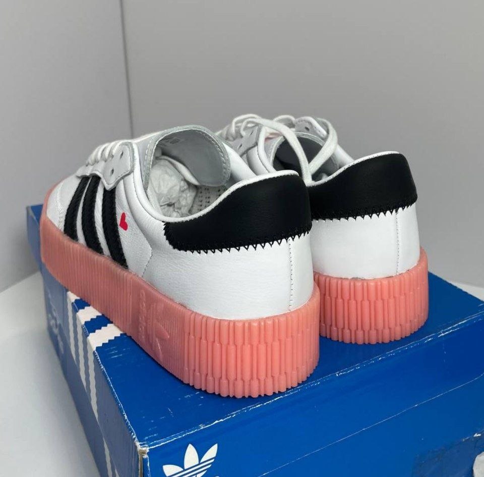 Женские кроссовки Adidas Sambarose 'Valentine'