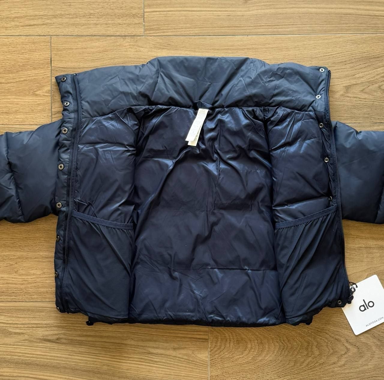 Куртка пуховик Alo Yoga Gold Rush Puffer 'Navy'