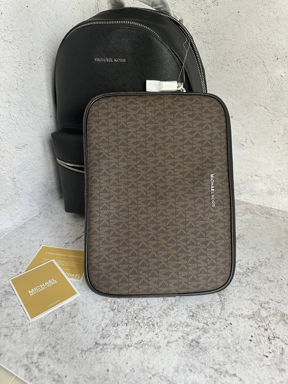 Женский рюкзак Michael Kors Sally Medium 2 in 1 Backpack