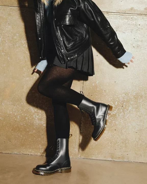 Женские ботинки Dr Martens 1490 Smooth Leather Mid Calf Boot 'Black'