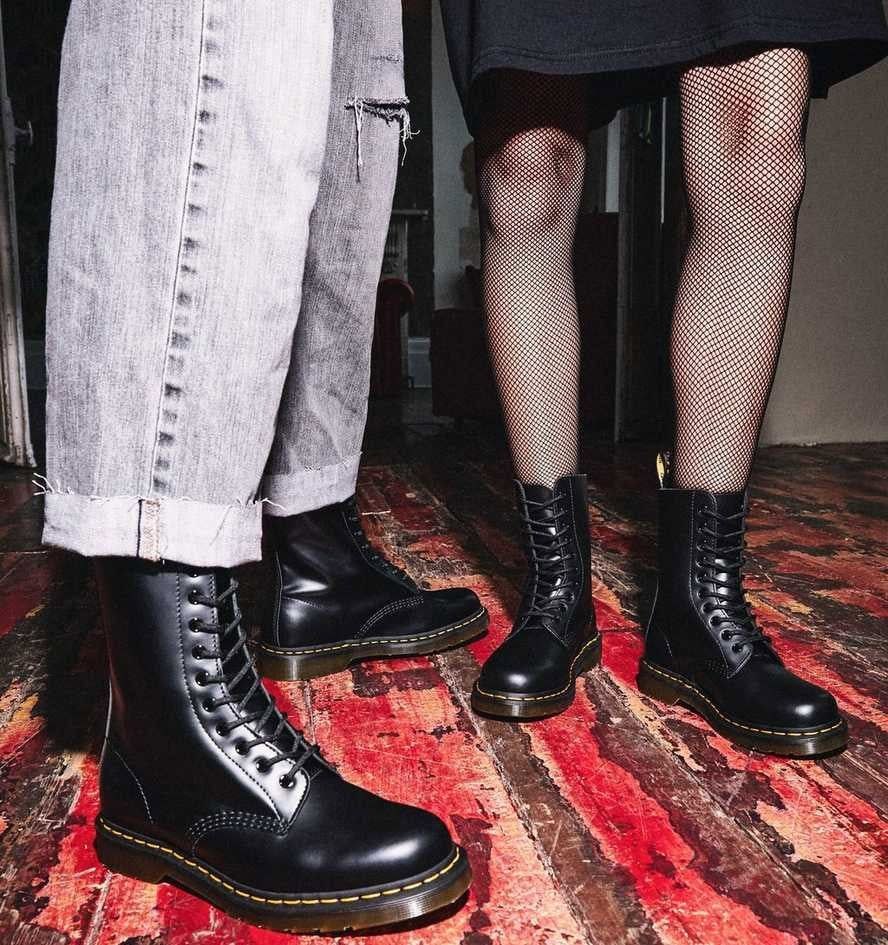 Женские ботинки Dr Martens 1490 Smooth Leather Mid Calf Boot 'Black'