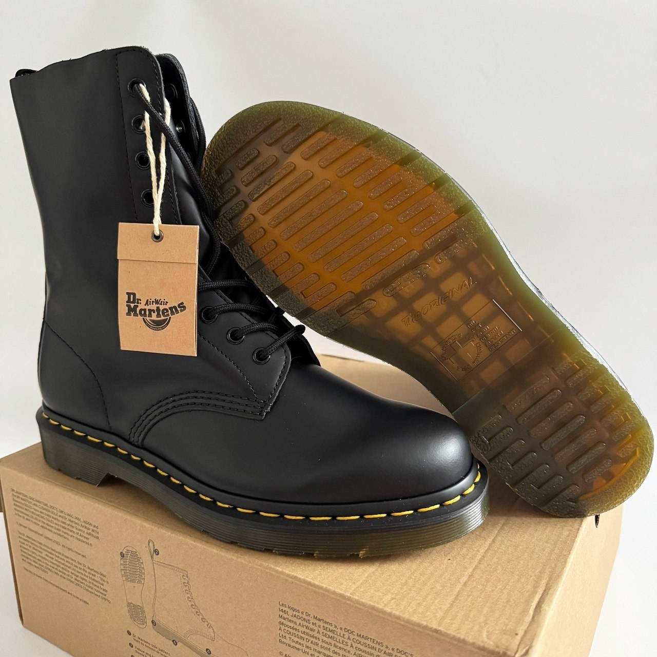 Женские ботинки Dr Martens 1490 Smooth Leather Mid Calf Boot 'Black'