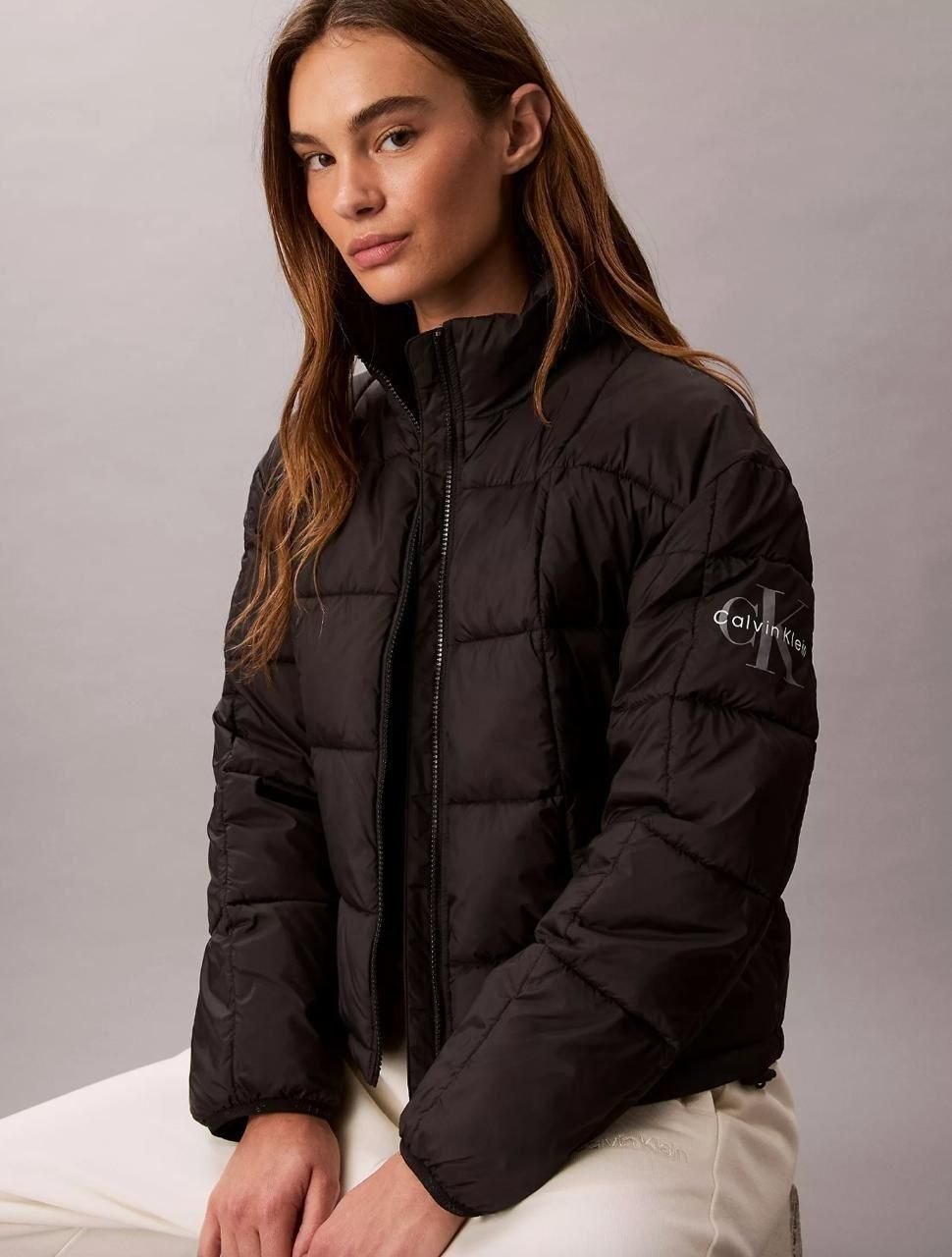 Женская куртка Calvin Klein Jeans Quilted Logo Jacket