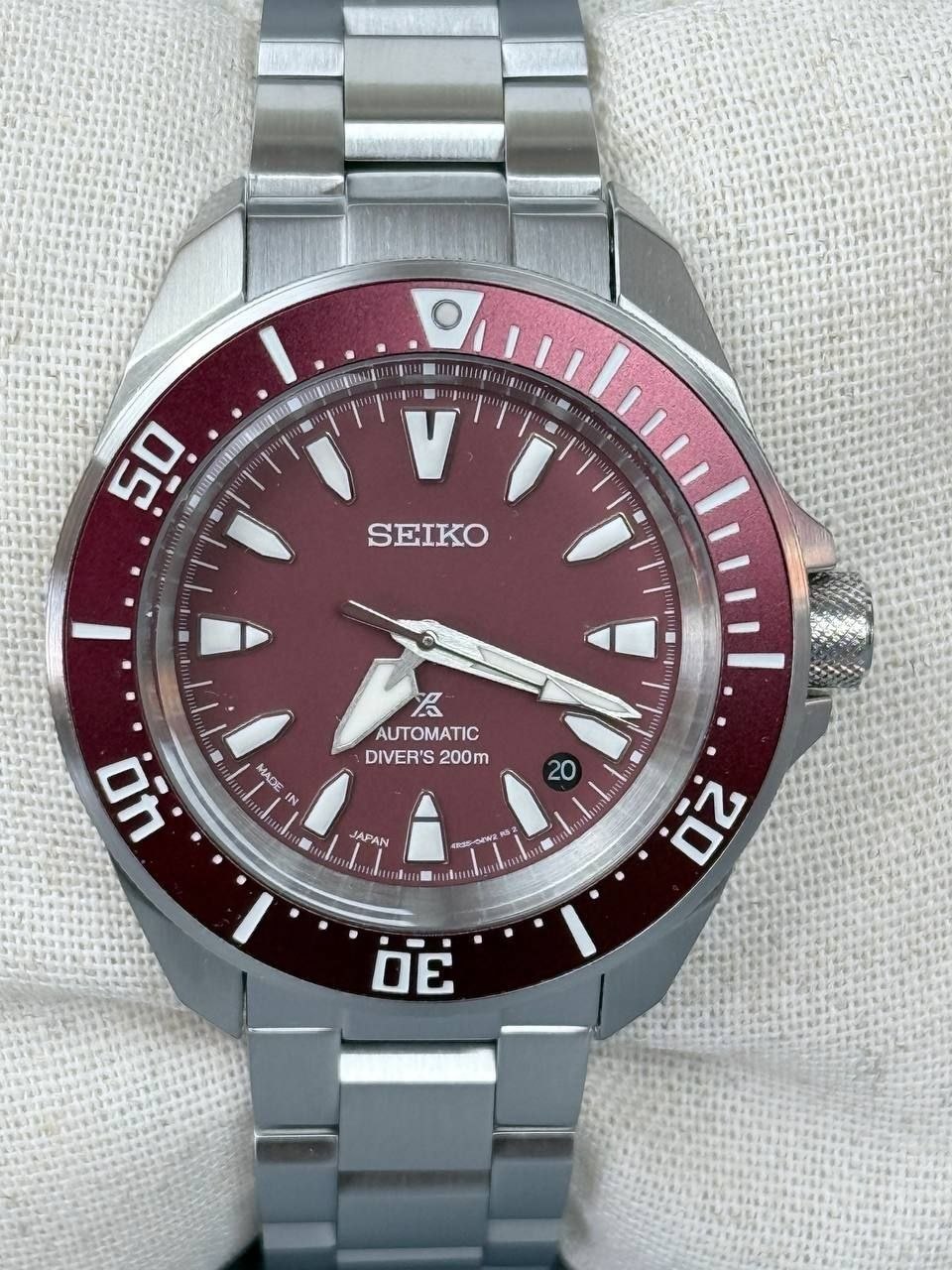 Механические часы Seiko Prospex Samurai 'Burgundy Red'