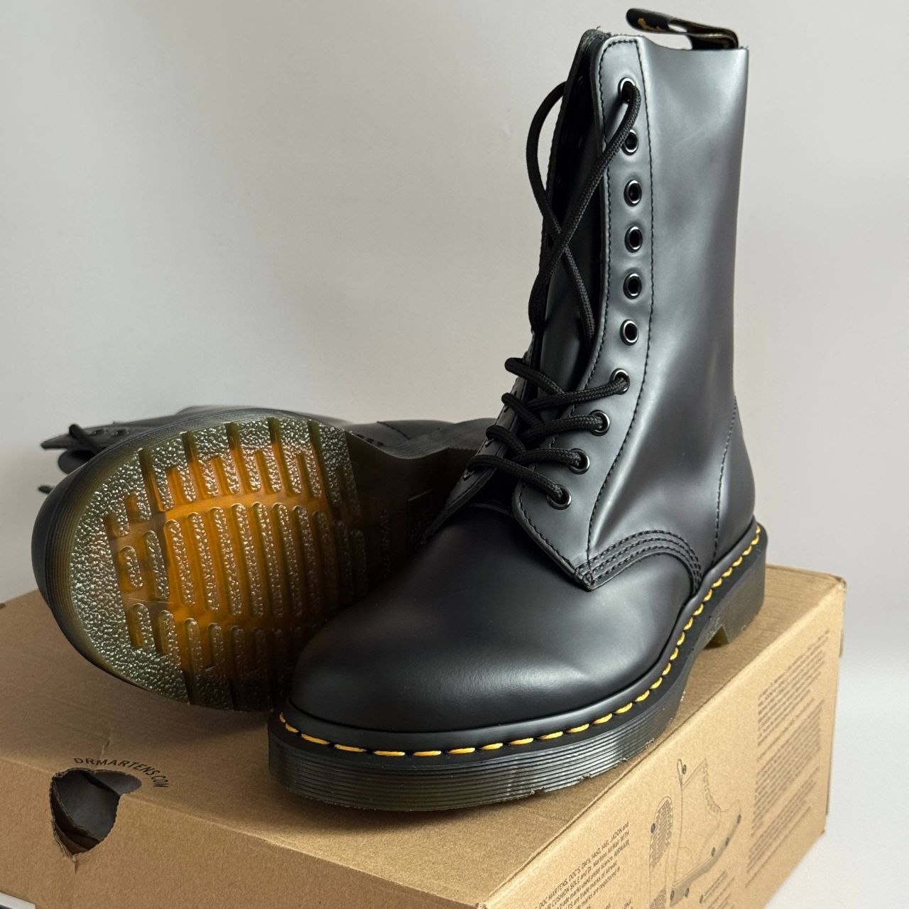 Ботинки Dr Martens 1490 Smooth Leather Mid Calf Boot 'Black'