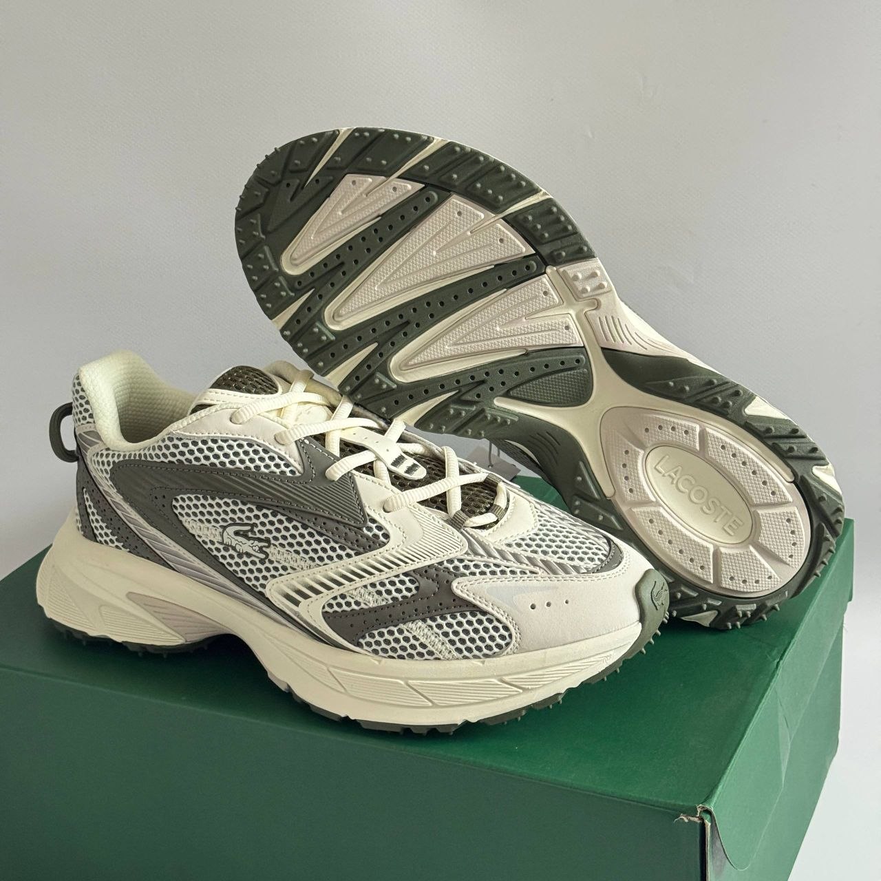 Кроссовки Lacoste L003 Neo Shot 'Off White Khaki'