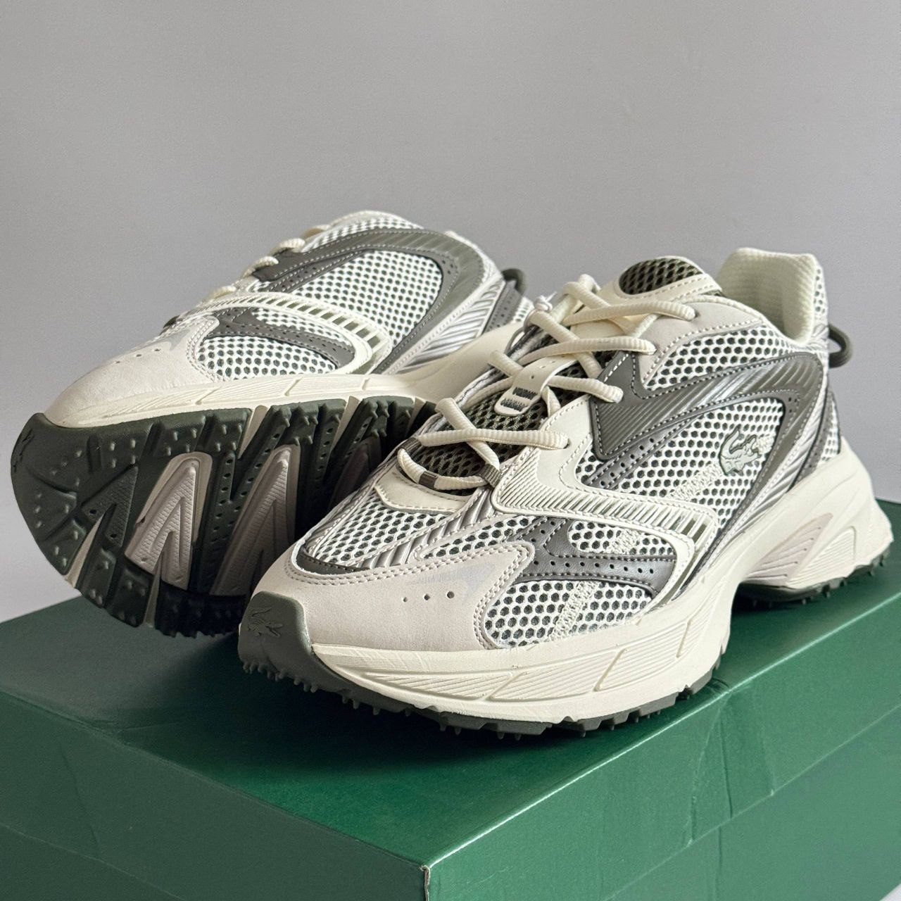 Кроссовки Lacoste L003 Neo Shot 'Off White Khaki'