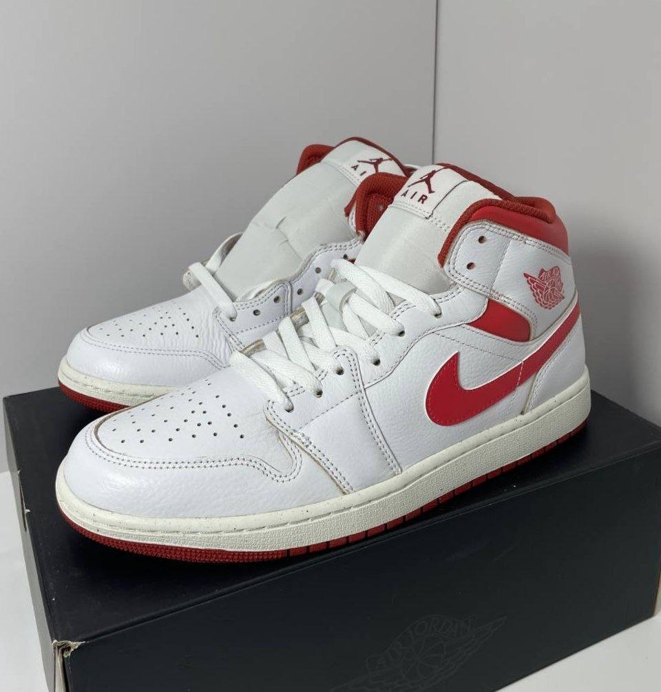 Кроссовки Air Jordan 1 Mid SE 'Dune Red'