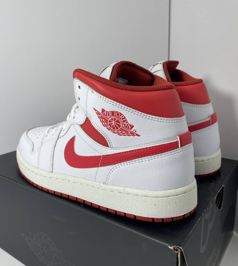 Кроссовки Air Jordan 1 Mid SE 'Dune Red'