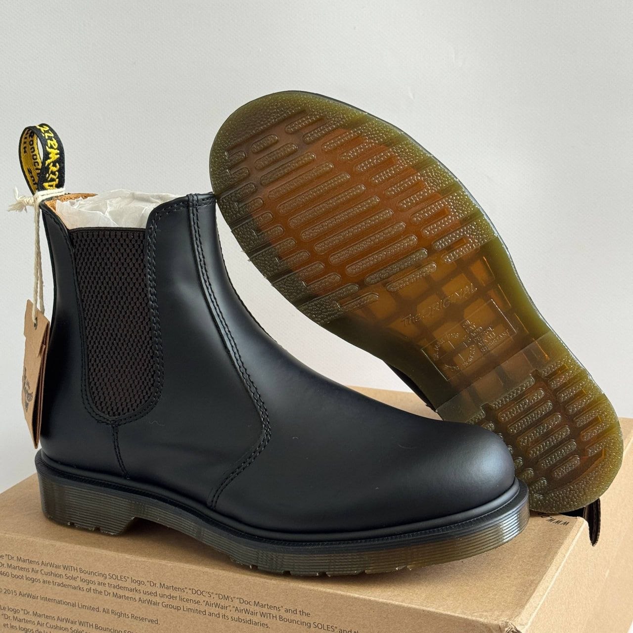 Женские ботинки Dr. Martens 2976 Smooth Leather Chelsea in Black