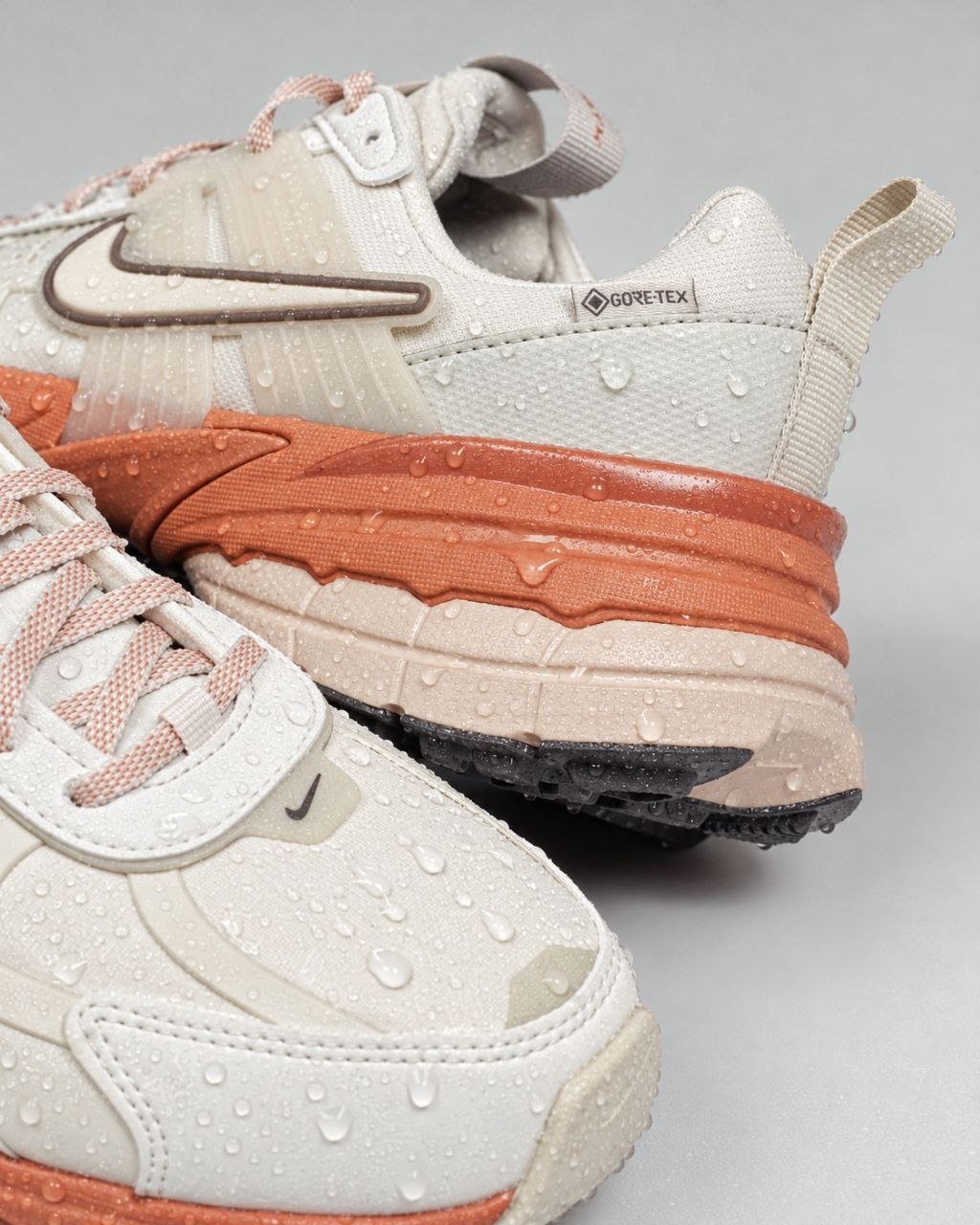 Женские кроссовки Nike V2K Run 'Phantom Terra Blush' [Gore-Tex]