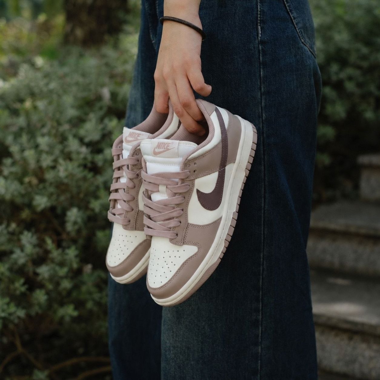 Женские кроссовки Nike Dunk Low WMNs 'Diffused Taupe'