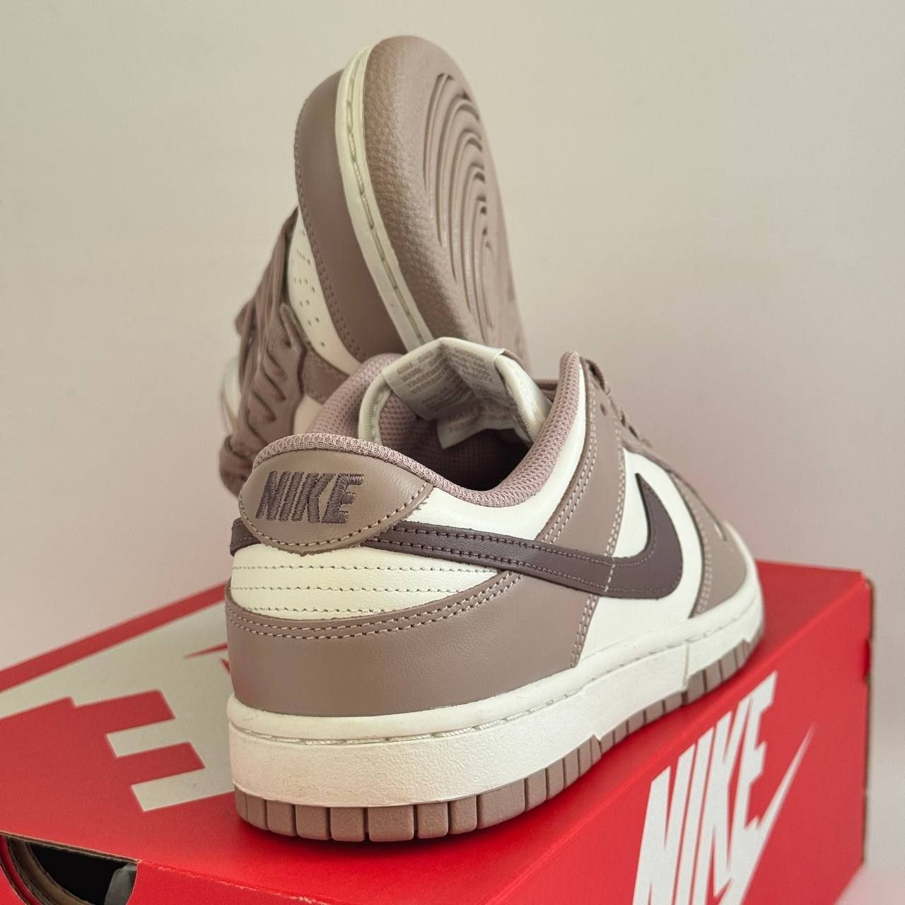 Женские кроссовки Nike Dunk Low WMNs 'Diffused Taupe'