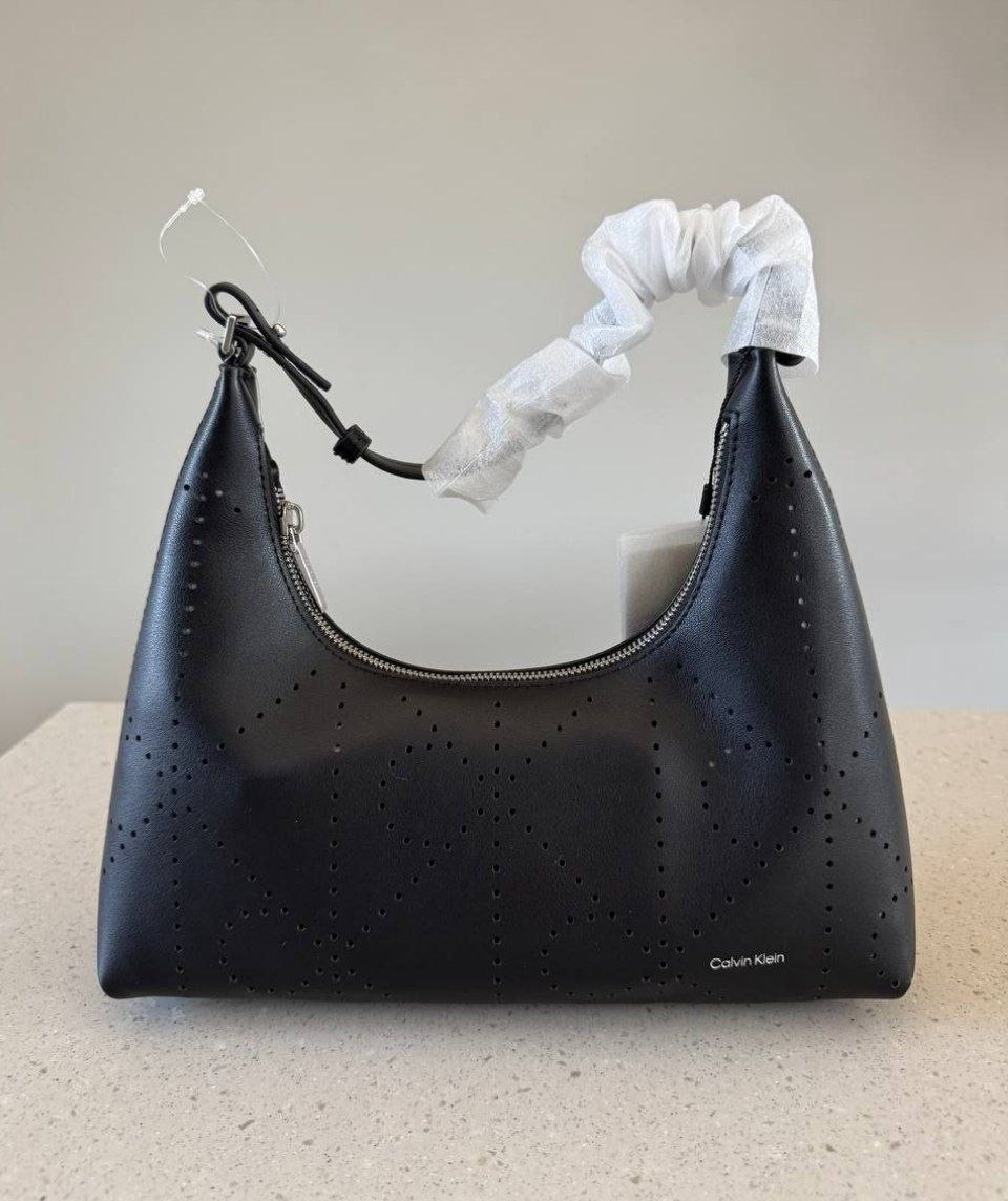 Сумка Calvin Klein Perforated Emblem Logo Shoulder Bag