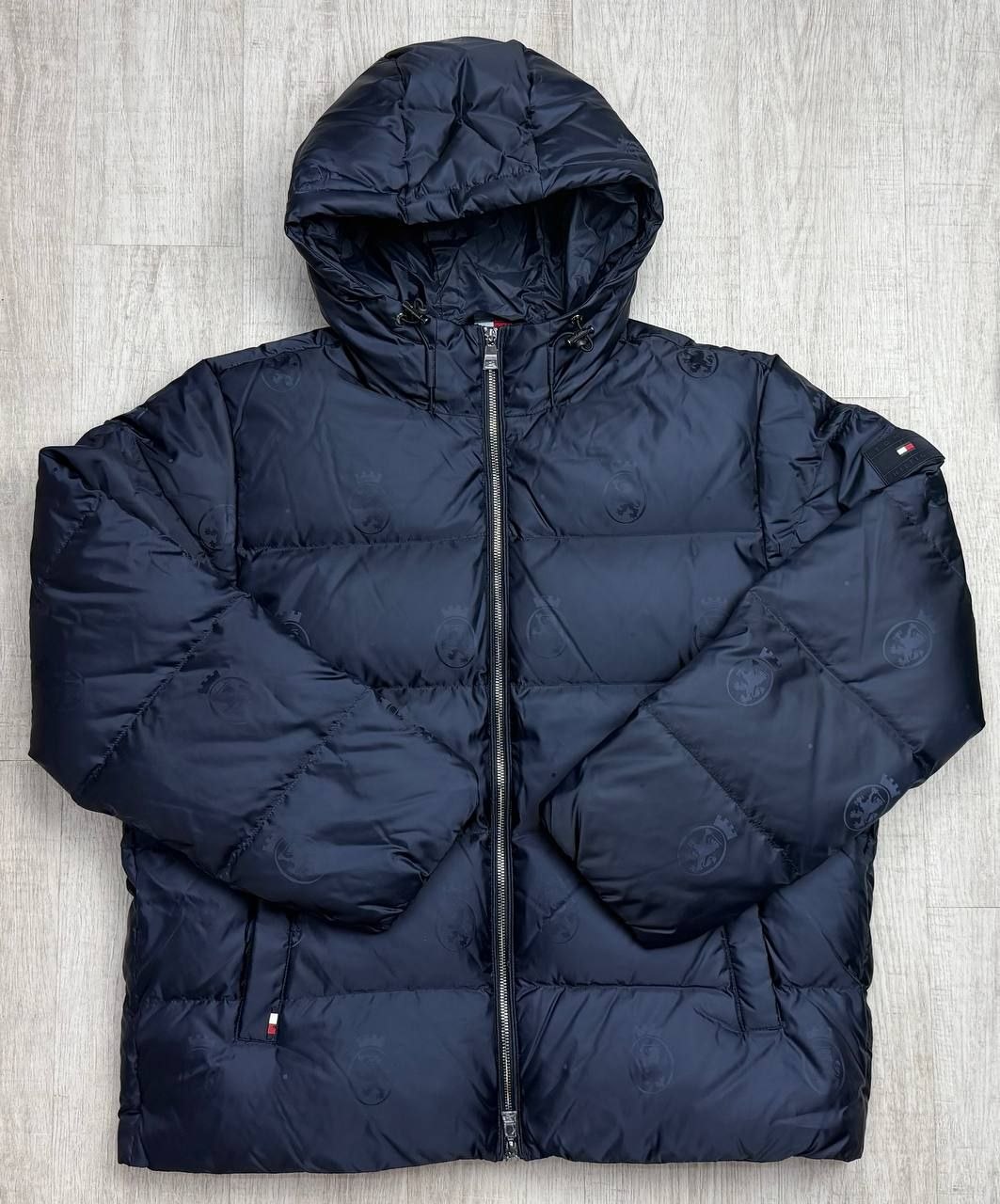 Пуховик куртка Tommy Hilfiger TH Crest Print Down Puffer Jacket