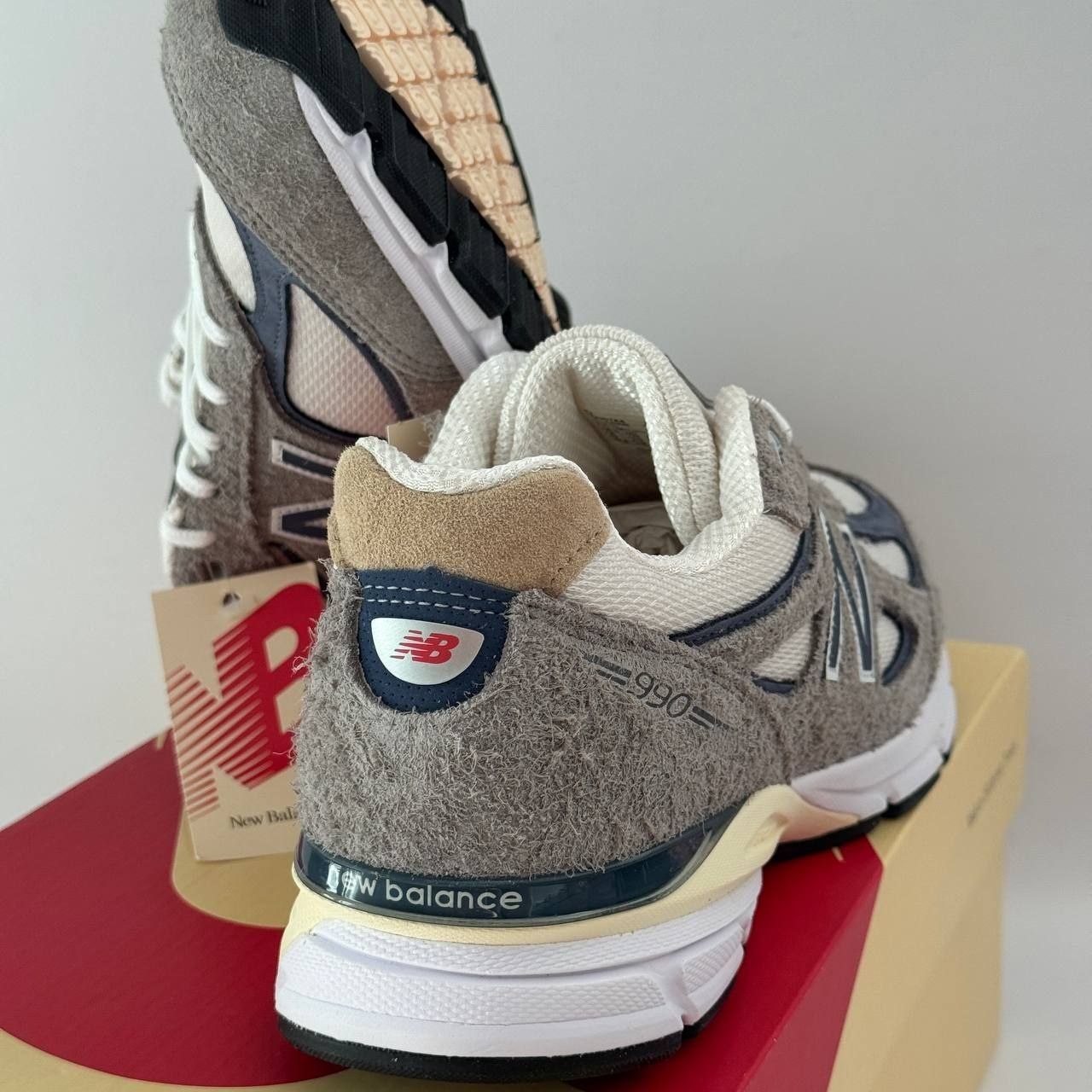 Кроссовки New Balance 990v4 x Teddy Santis 'Grey Day'