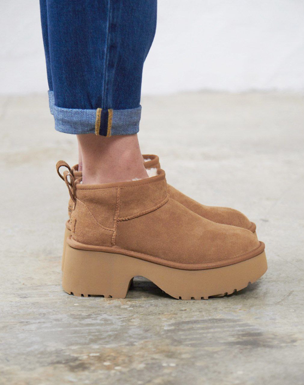 Женские ботинки UGG Classic Ultra Mini New Heights