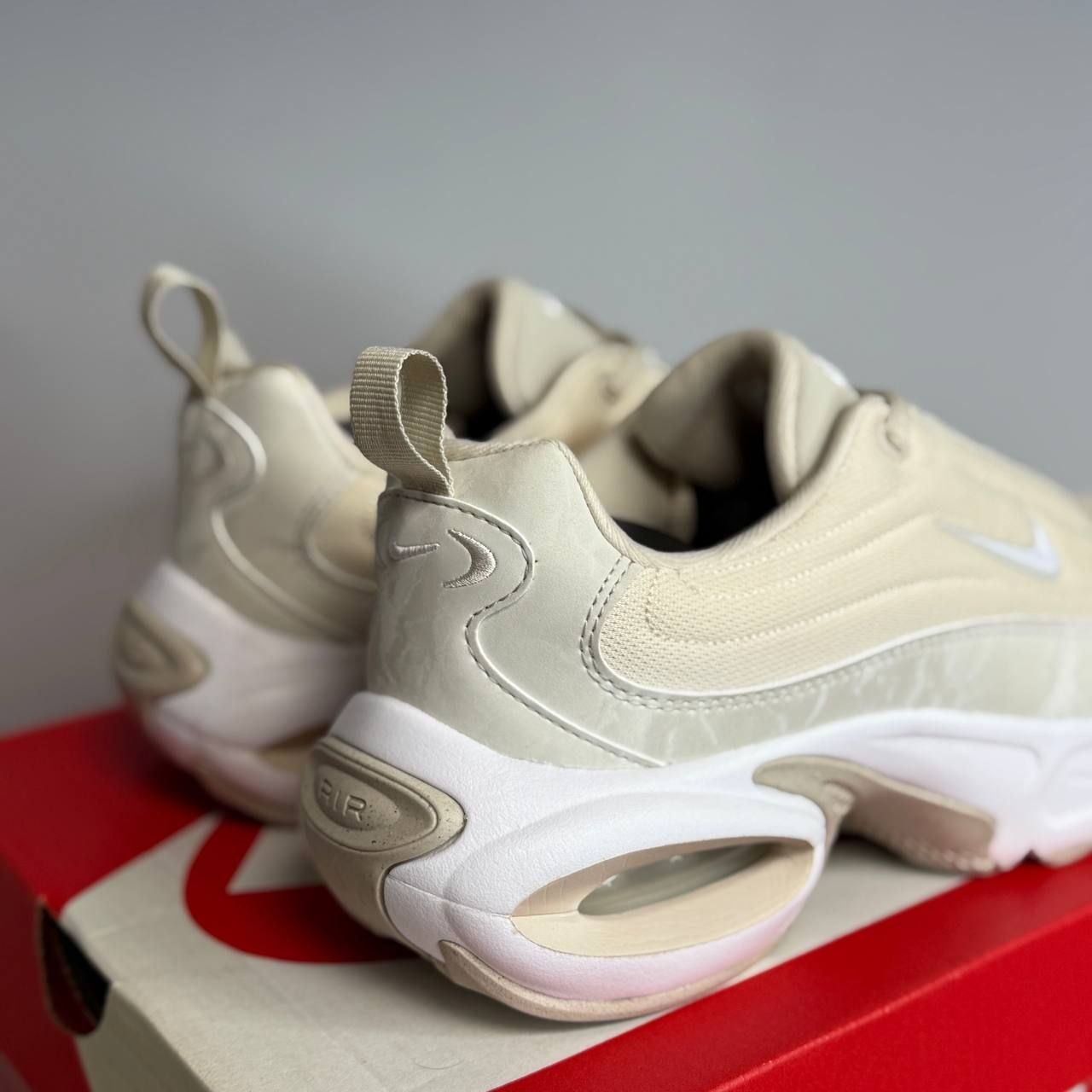 Женские кроссовки Nike Air Max Portal 'Light Orewood Brown'